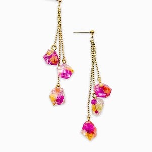 Lange Sierlijke Kristalhanger Oorbellen Met Kristal Hangers Gevuld met Echt Gipskruid uit Den Haag (Fleur de Soleil)