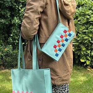 Lederen vlechtwerk-tas Blauwe Bes, groot