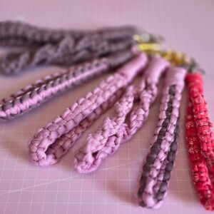 Macramé SoftWeave Keyloop – Handgemaakte Sleutelhanger Armband (22 cm)
