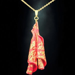 Rode statement hanger - handgemaakt sieraad - speciaal geschenk voor haar - artisanale hanger - unieke juwelen - "Harmony"