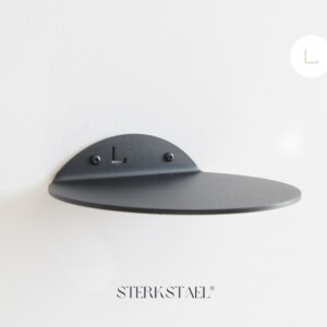 STERKSTAEL Saga wandplank Zwart - stalen wandplank - kleur zwart - poedercoating - staal - wandrek - wandplankje - inclusief bevestigingsmateriaal – draagkracht van 10 kg – 1 stuk