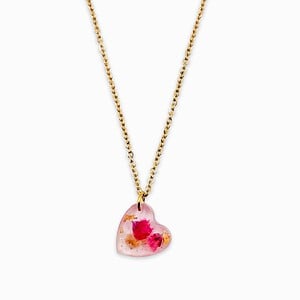 Subtiele Ketting met Hartjes Hanger Gevuld met Echt Gipskruid uit Den Haag (GirlMeetsDenHaag x CH Design)