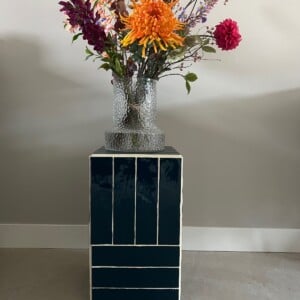Unieke handgemaakte bijzettafel blauw - 32x32x55cm