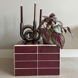 Unieke handgemaakte bijzettafel bordeaux - 42x42x28cm