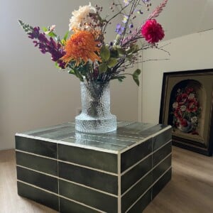 Unieke handgemaakte bijzettafel groen - 60x60x40cm