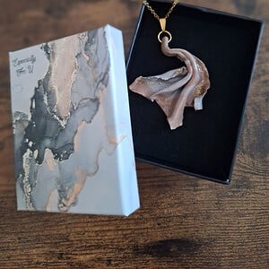 Unieke statement halsketting - Handgemaakte hanger - artistiek juweel voor haar - "Floating Dreams"