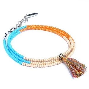 Armband met turquoise, oranje, beige rocailles. Handgemaakte polsband met kwastje, 3 rijen wikkelarmband, vriendschapsarmband, zilverkleurig