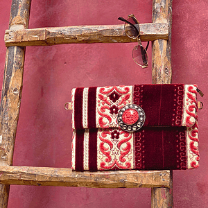 Atlas Piedra Bag - Berry