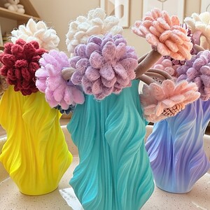 Cadeauset 5x elastieken bloemen in 3D vaas - golvend patroon (diverse kleuren)