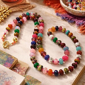 Collected Chaos | ketting met edelstenen, glas en acryl