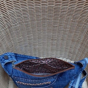 Denim slingbag / crossbodybag donker