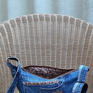 Denim slingbag / crossbodybag donker