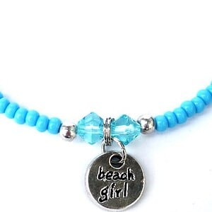 Enkelketting met rocailles en bedel 'beach girl'. Handgemaakt enkelkettinkje, glaskralen, Ibiza sieraden, strand, zee, Per Elle sieraden