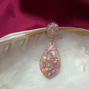 Epoxy oorbellen 'subtiel'