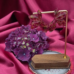 Epoxy oorstekers 'blad' met echte bloemen
