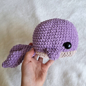 Gehaakte lila walvis knuffel