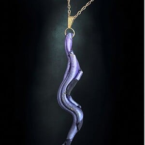 Handgemaakte paars zwarte hanger - speciale halsketting - geschenk verjaardag vriendin - slechts 1 exemplaar