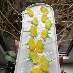 Micro gehaakte ginkgo oorbellen