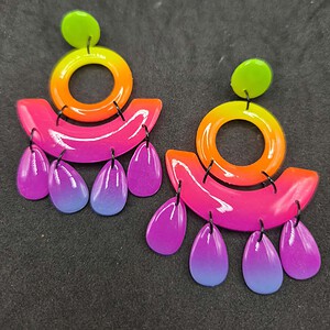 Neon oorbellen