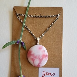 RVS ketting met uniek "Roze Wolk" glas hanger