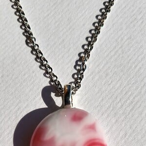 Uniek "Roze Wolk" glasfusing hanger