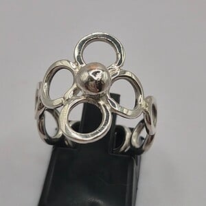 Zilveren bloemen ring