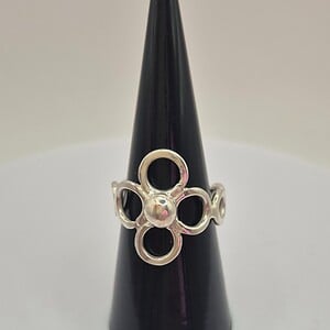 Zilveren bloemen ring