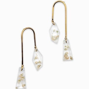 Asymmetrische Boog Oorbellen Met Hangers Gevuld met Echt Gipskruid (The Classics)