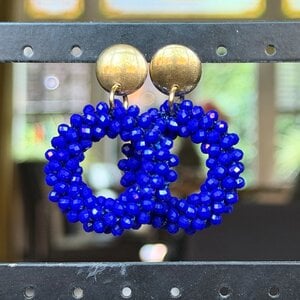 Blauwe facet oorbellen