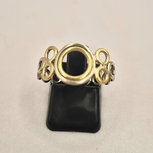 Ring Elara; tijdloos verbonden