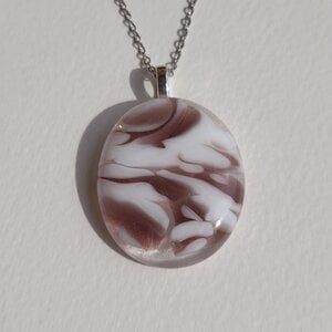 Rozenzwaai - RVS ketting met uniek glas hanger