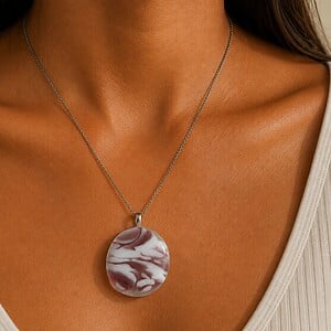 Rozenzwaai - RVS ketting met uniek glas hanger