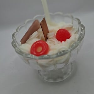 Summer Ice Cream Candle - Citronella