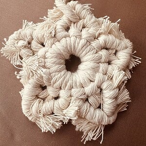 Beige sterhanger – handgemaakt kerstdecoratie