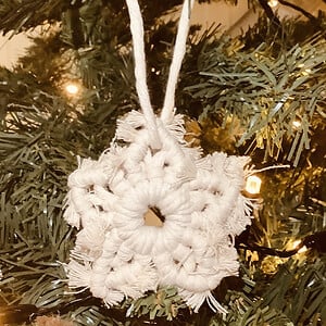Beige sterhanger – handgemaakt kerstdecoratie