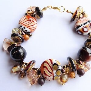 Bruine Safari Chic Armband met Lampwork Glaskralen & Natuursteen (OOAK)