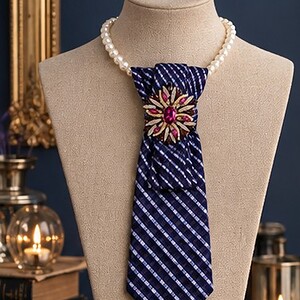 Creatieve stropdas ketting