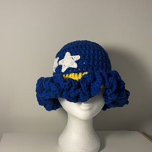 Cura Crochet double ruffel buckethat