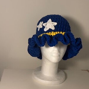 Cura Crochet ruffel buckethat