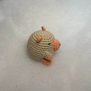 Gehaakte mini-capybara – handgemaakt klein knuffeltje van katoen