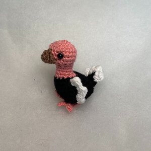 Gehaakte ministruisvogel– handgemaakt klein knuffeltje van katoen