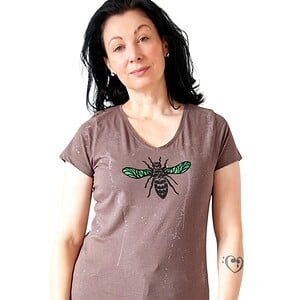Hand Bedrukt Dames T-shirt, Bruin, Geometrisch Insect