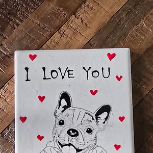 Handbeschilderde keramische onderzetter – I Love You hond