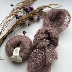 Handgebreide zijden mohair sjaal – taupe