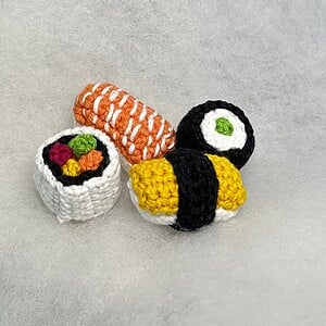 Handgemaakte gehaakte mini sushi – set van 4