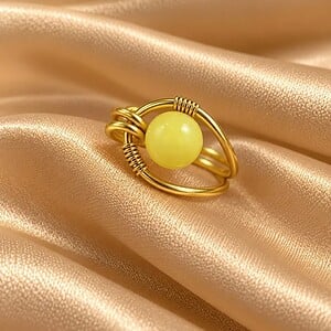 Handgemaakte Goudkleurige Ring met Gele Kraal | Verstelbare Draad Ring – Cleopatra's World