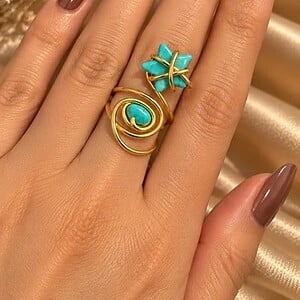 Handgemaakte Goudkleurige Spiraalring met Turquoise Ster en Steen | Boho Statement Ring
