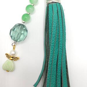 leren tashanger met natuursteen kralen en tassel