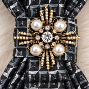 One of a kind handgemaakte stropdasketting zwart blok| Statement tie necklace | Upcycled tie jewelry