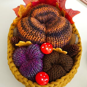 Ovaal gehaakt herfstmandje met pompoenen & paddenstoelen | Herfstdecoratie